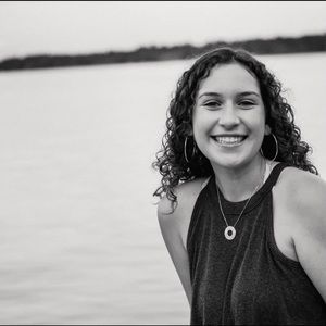 Meet your Posher, Maya